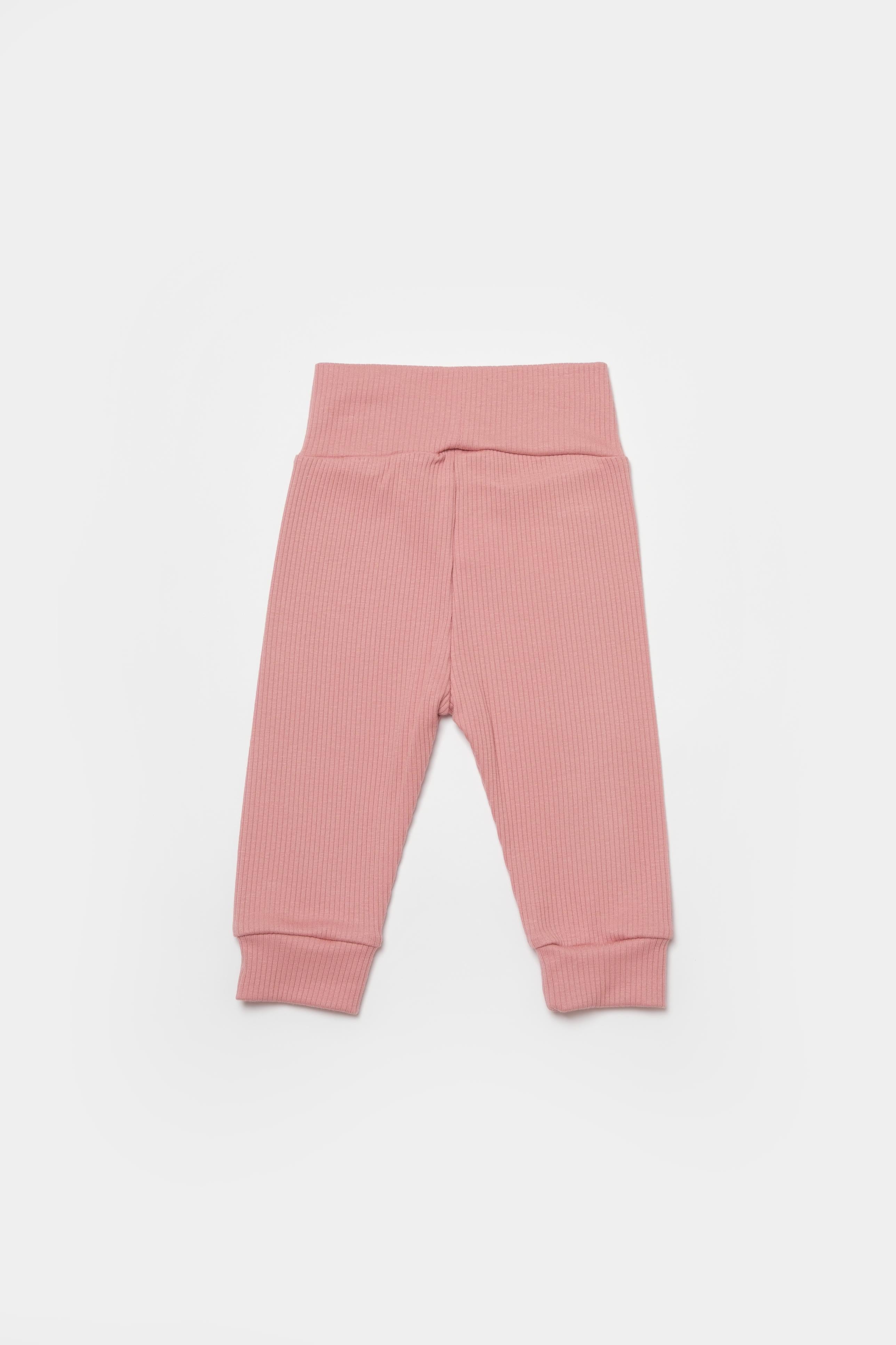 Organik modal kumaştan üretilmiş Nature Relax temalı unisex patiksiz bebek tek alt – 6-36 ay arası için hafif, esnek ve rahat kullanım sunar.