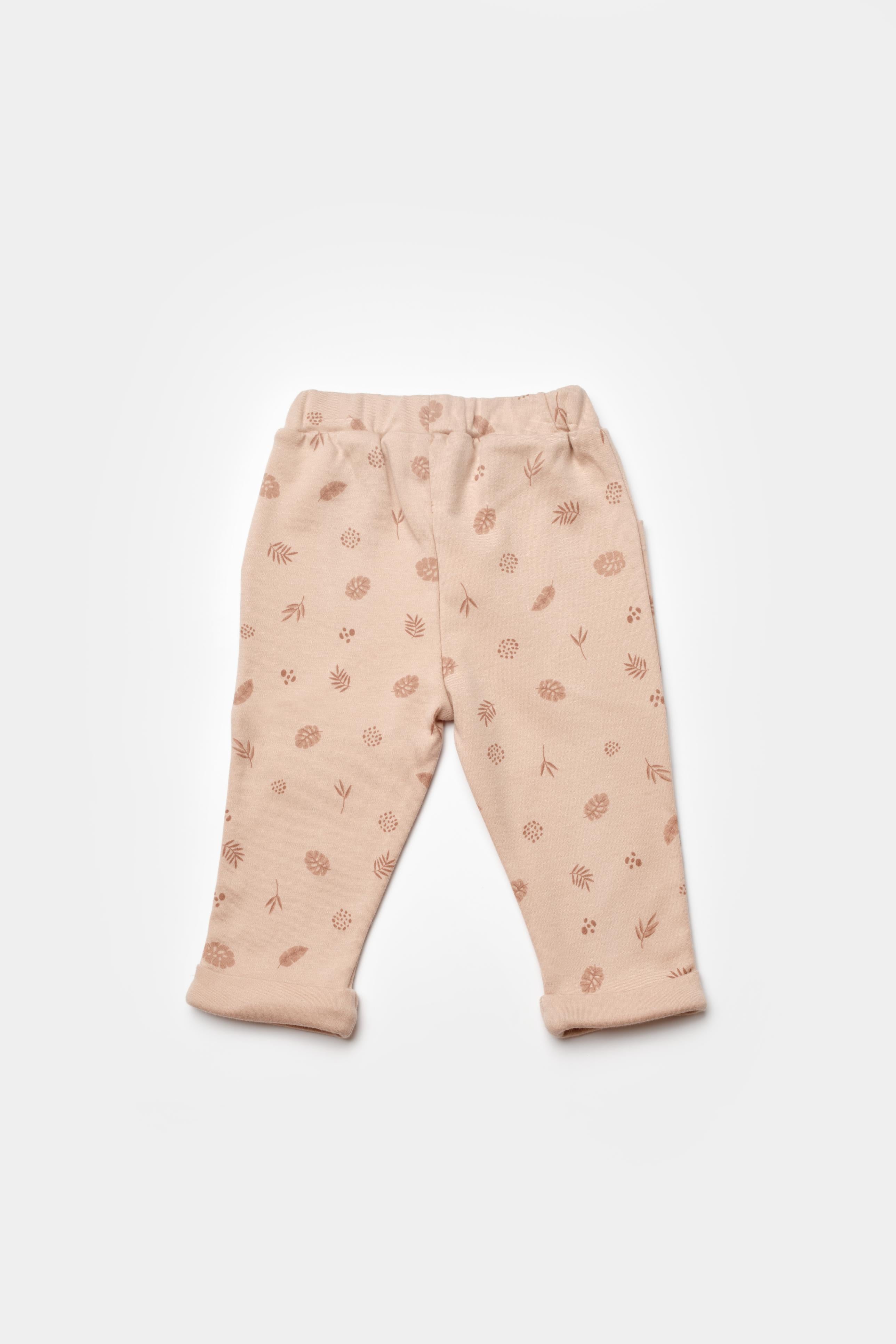 GOTS sertifikalı, organik pamuklu Love Our Earth temalı unisex patiksiz bebek tek alt – 6-36 ay arası kullanım için idealdir, hafif ve nefes alabilir kumaşlı.