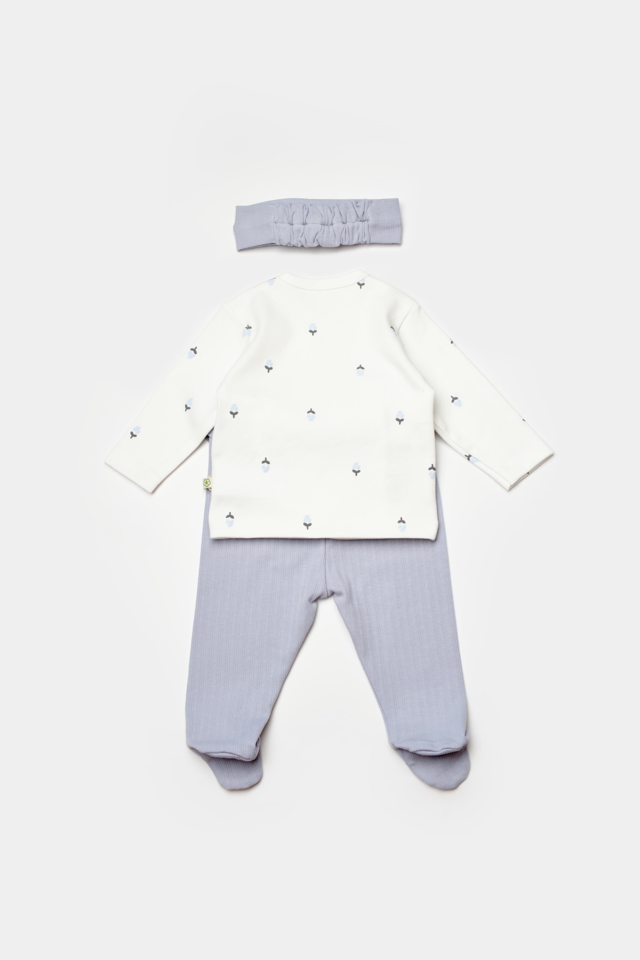 GOTS sertifikalı, organik pamuklu, love floral desenli kız bebek 3’lü takım – 0-6 ay arası için body, alt ves aç bandından oluşur.