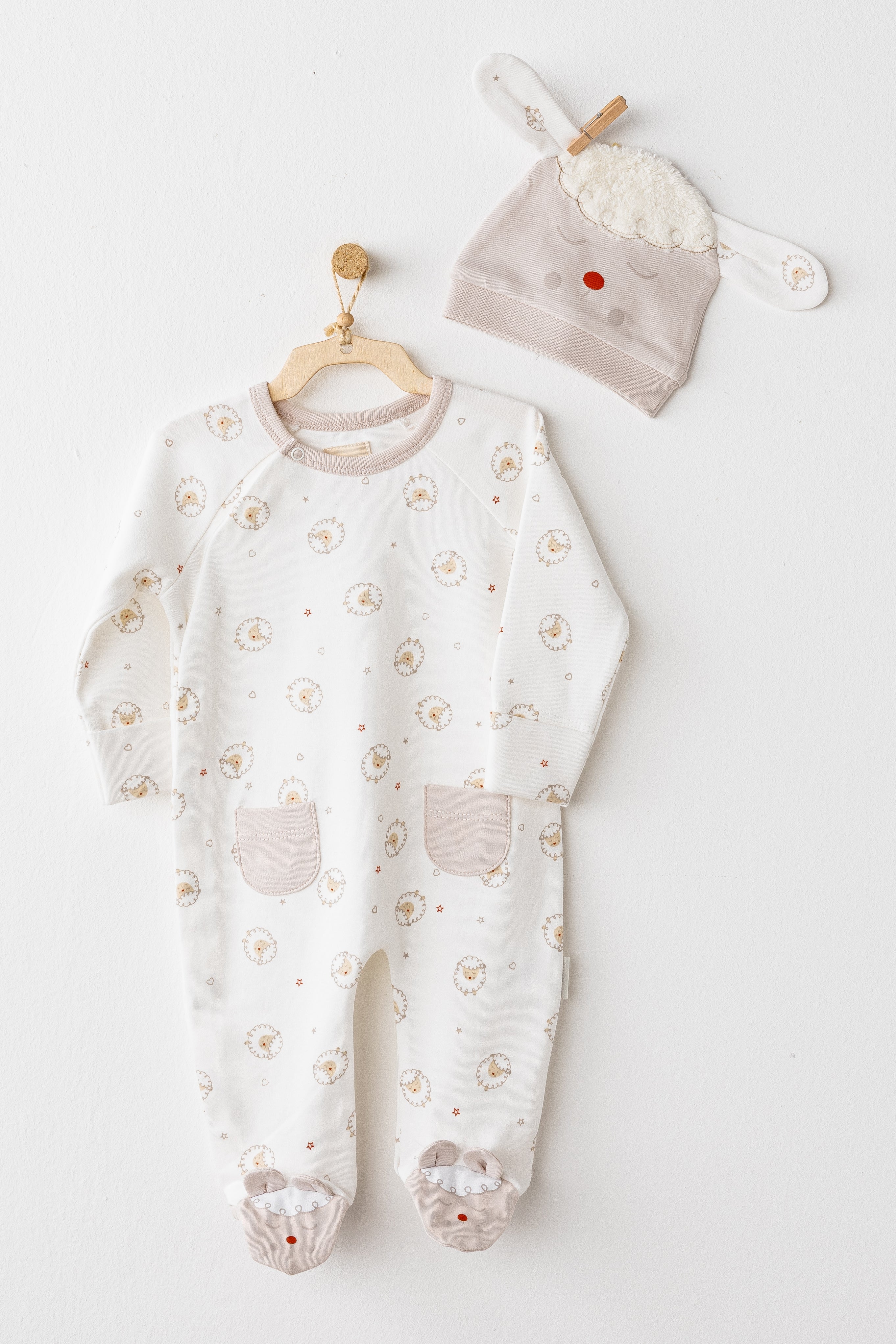 %100 pamuk unisex kuzu desenli patikli bebek tulum ve şapka takımı, yenidoğan bebek giyim seti
