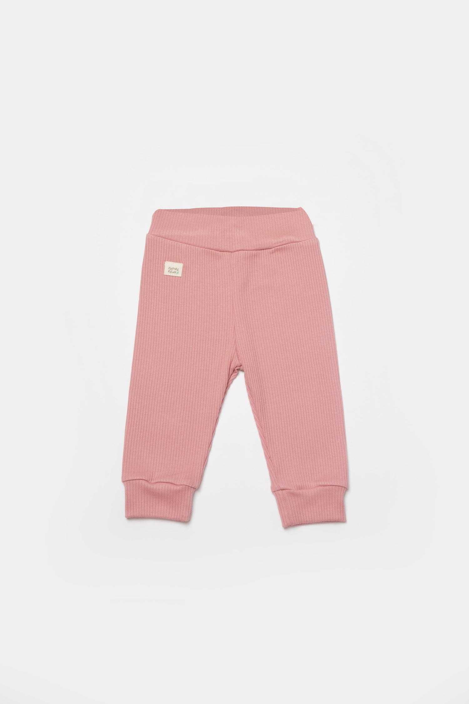 Organik modal kumaştan üretilmiş Nature Relax temalı unisex patiksiz bebek tek alt – 6-36 ay arası için hafif, esnek ve rahat kullanım sunar.