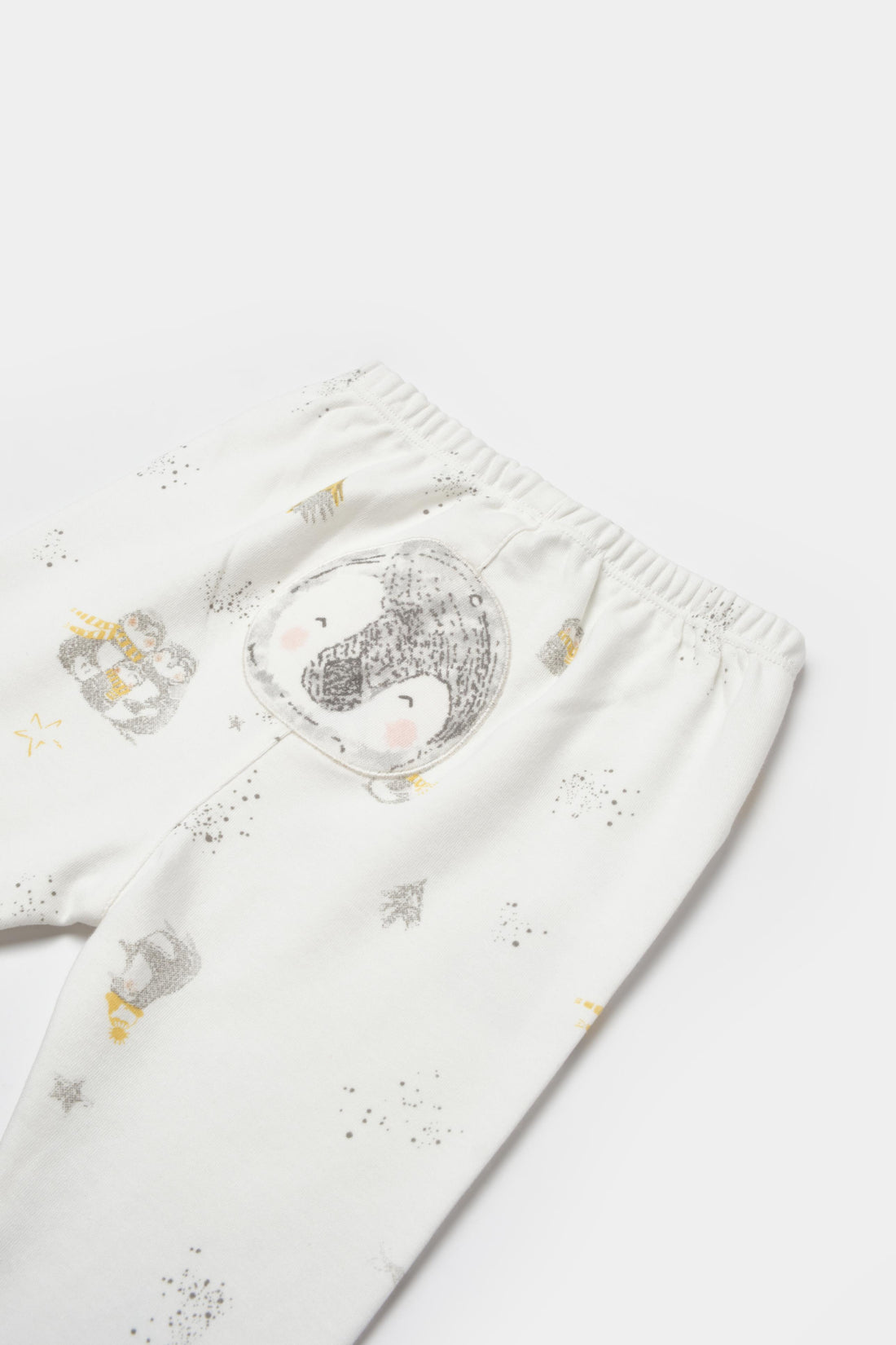 GOTS sertifikalı, organik pamuklu Penguin Club temalı unisex patikli tek alt – 0-12 ay arası bebekler için yumuşak, rahat ve doğal kumaşlı.
