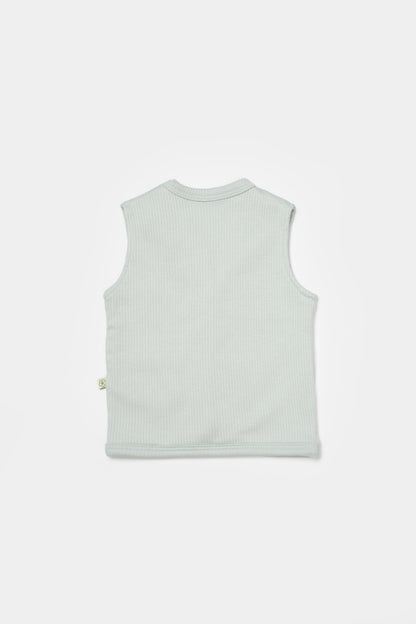 Organik modal kumaştan üretilmiş Nature Relax temalı unisex bebek yeleği – 6-36 ay arası kullanım için uygundur, yumuşak, hafif ve konforludur.
