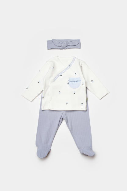 GOTS sertifikalı, organik pamuklu, love floral desenli kız bebek 3’lü takım – 0-6 ay arası için body, alt ves aç bandından  oluşur.