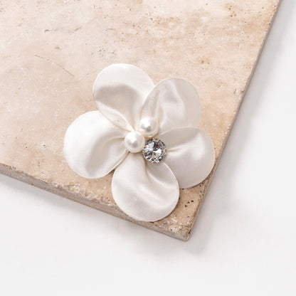 İncili Taşlı Saten Toka