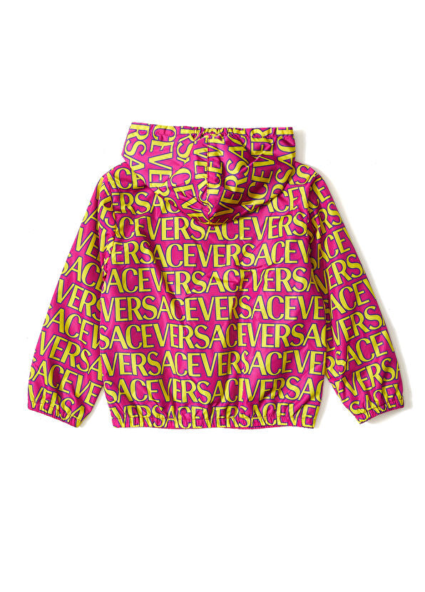 VERSACE lisanslı, unisex bebek mont – 6-9 ay arası kullanım için uygundur, orijinal logolu desenle tasarlanmıştır.